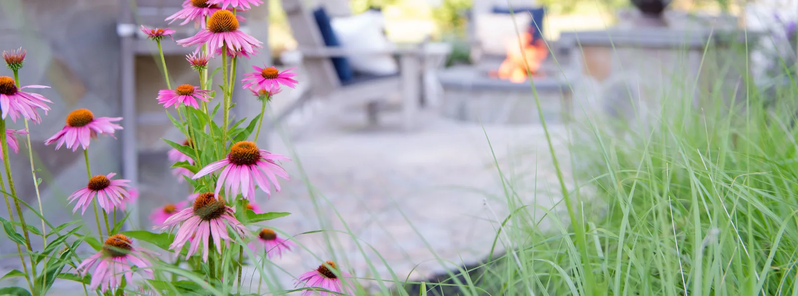 Pool with hot tub and bluestone patio