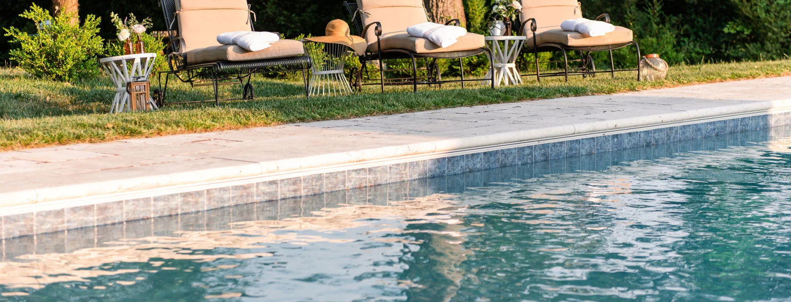 Pool with hot tub and bluestone patio