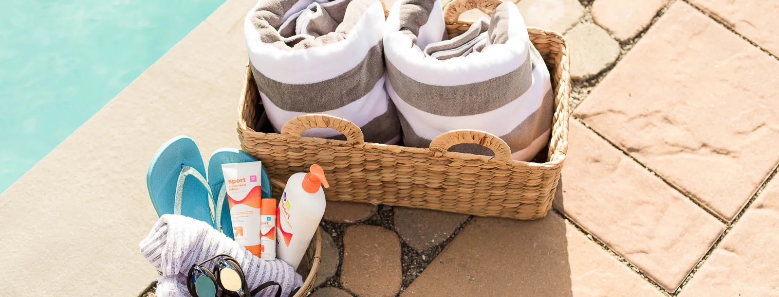 Pool with hot tub and bluestone patio