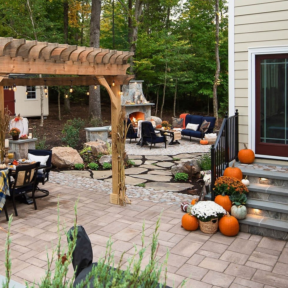 <div>Typical Range: $90,000 - $125,000</div>